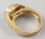 Кольцо с демантоидом гранатом и бриллиантами Золото