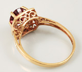 Кольцо с красивейшей бирманской шпинелью и бриллиантами Золото