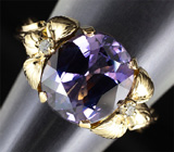 Кольцо с пурпурной шпинелью и бриллиантами Золото