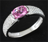 Кольцо с розовым сапфиром и бриллиантами
