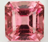 Кольцо с розовым сапфиром и бриллиантами Золото