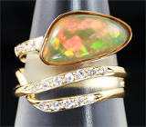 Кольцо с эфиопским кристаллическим опалом и бесцветными цирконами Золото