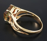 Кольцо с солнечным камнем Золото