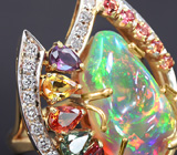 Кольцо с фантастическим эфиопским опалом, сапфирами и бриллиантами Золото