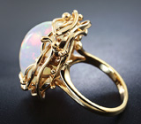 Кольцо с кристаллическим Welo опалом Золото