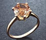 Кольцо с солнечным камнем и бриллиантами Золото