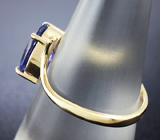 Кольцо с синим сапфиром со сменой цвета Золото