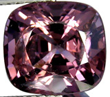 Кольцо с пурпурно-розовой шпинелью и бриллиантами Золото