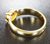 Золотое кольцо с золотисто-желтым сапфиром и бриллиантами Золото