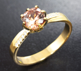 Кольцо с золотистым цирконом и бриллиантами Золото