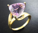 Кольцо с насыщенным пурпурно-розовым кунцитом Золото