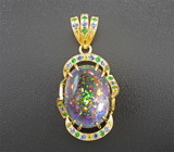 Кулон с крупным кристаллическим черным опалом 15,92 карата, цаворитами и разноцветными сапфирами