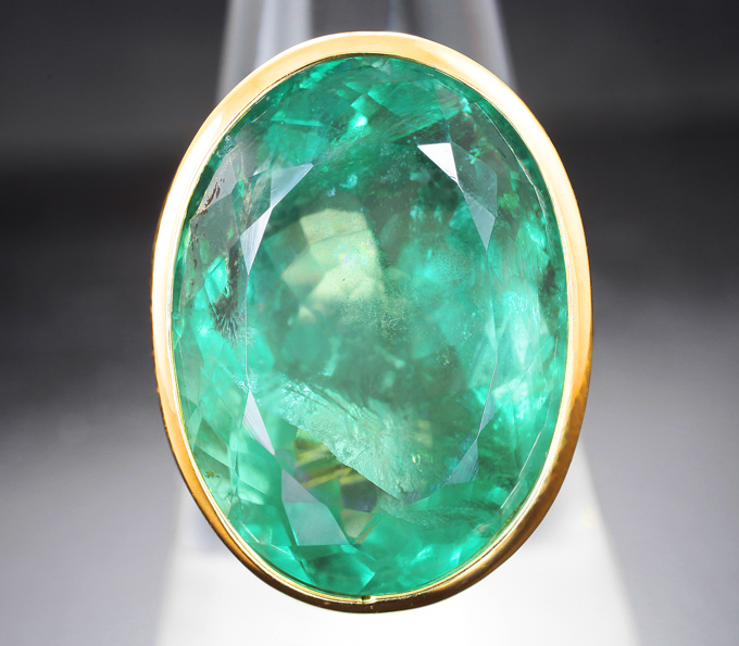 Кольцо с зеленым флюоритом 30,41 карата