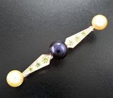 Брошь с цветным морским жемчугом 14,56 карата и уральскими демантоидами