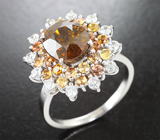 Кольцо с золотисто-желтым сфеном высокой дисперсии 3 карата и разноцветными сапфирами