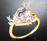 Кольцо с полихромным кунцитом авторской огранки 8,15 карата и розовыми бриллиантами