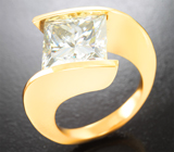 Кольцо с бесцветным муассанитом топовой огранки 5,88 карата