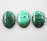 Набор из 3 кабошонов уральского малахита 19,62 карата