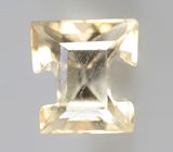 Гелиодор авторской огранки в форме «T» 0,88 карата