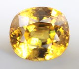 Крупный золотисто-желтый сфен 11,66 карата