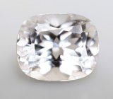 Бесцветный скаполит высокой чистоты 1,07 карата