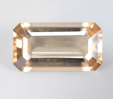 Чистейший крупный оранжевато-желтый скаполит 7,28 карата