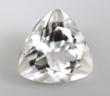 Чистейший бесцветный скаполит 2,22 карата