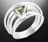 Кольцо с чистейшим желтовато-зеленым цирконом 2,44 карата
