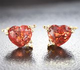 Пусеты с желтовато-оранжевыми шпинелями 2,26 карата и бриллиантами