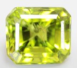 Яркий перидот с включениями рутила 5,54 карата