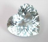 Чистейший крупный платиново-зеленый аметист лазерной огранки 20,82 карата