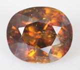 Золотисто-коньячный сфен 3 карата