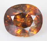 Золотисто-коньячный сфен 3 карата