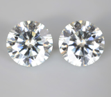 Крупная пара бесцветных муассанитов 3,75 карата