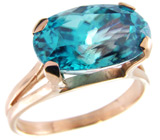 Кольцо с красивым голубым цирконом Золото