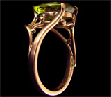 Кольцо с золотисто-зеленым сфеном Золото