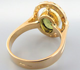 Кольцо с великолепным демантоидом и бриллиантами Золото