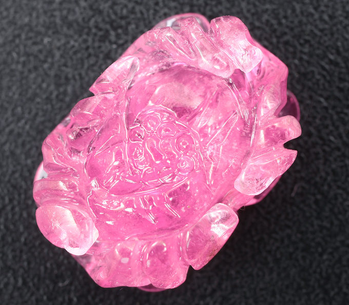 Резной пурпурно-розовый турмалин 9,37 карата
