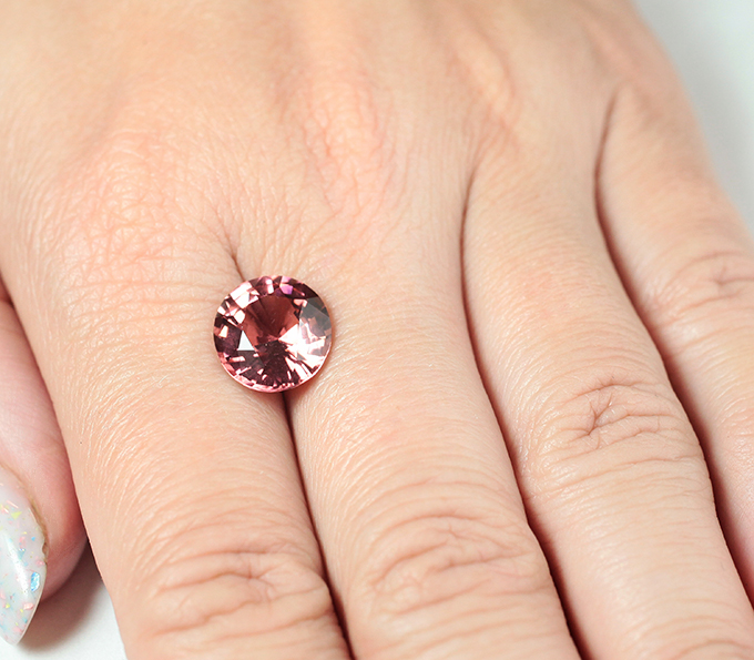 Open color grade! Чистейший красный турмалин 4,56 карата