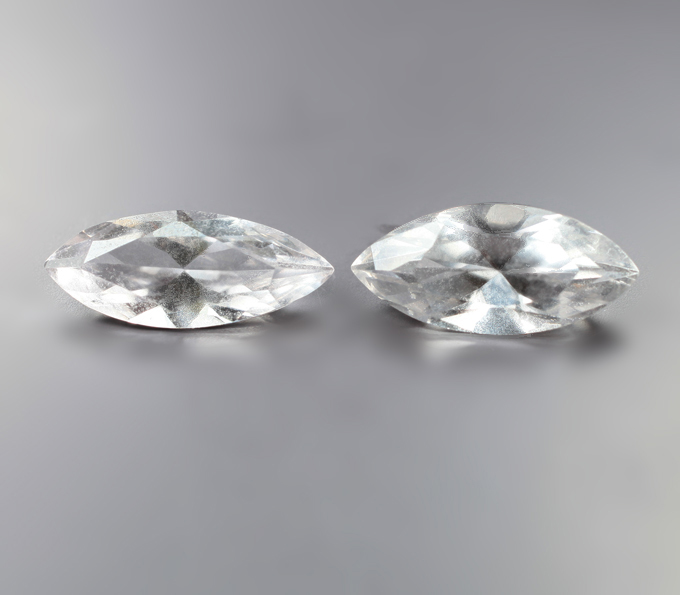 Пара чистейших данбуритов 8,05 карата