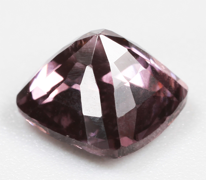 Пурпурная шпинель 1,08 карата