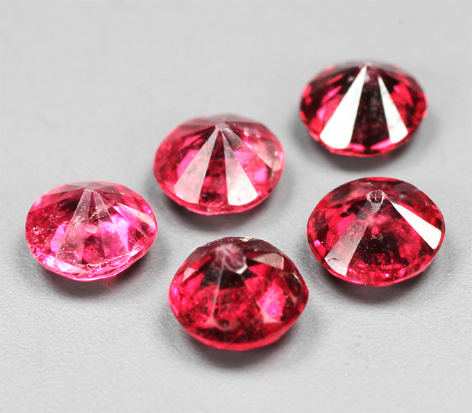 Набор из 5 рубиновых шпинелей 1,1 карата