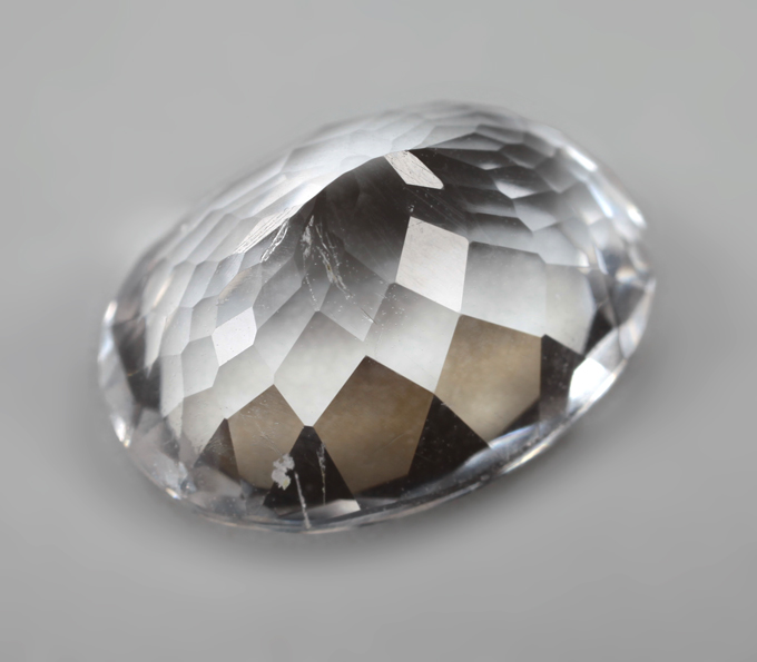 Редкий поллуцит 4,61 карата